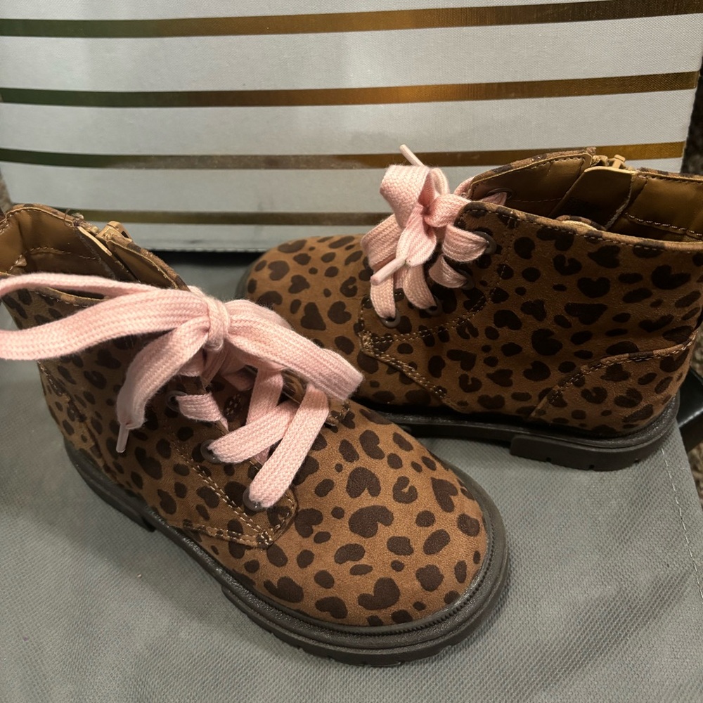 Leopard boots